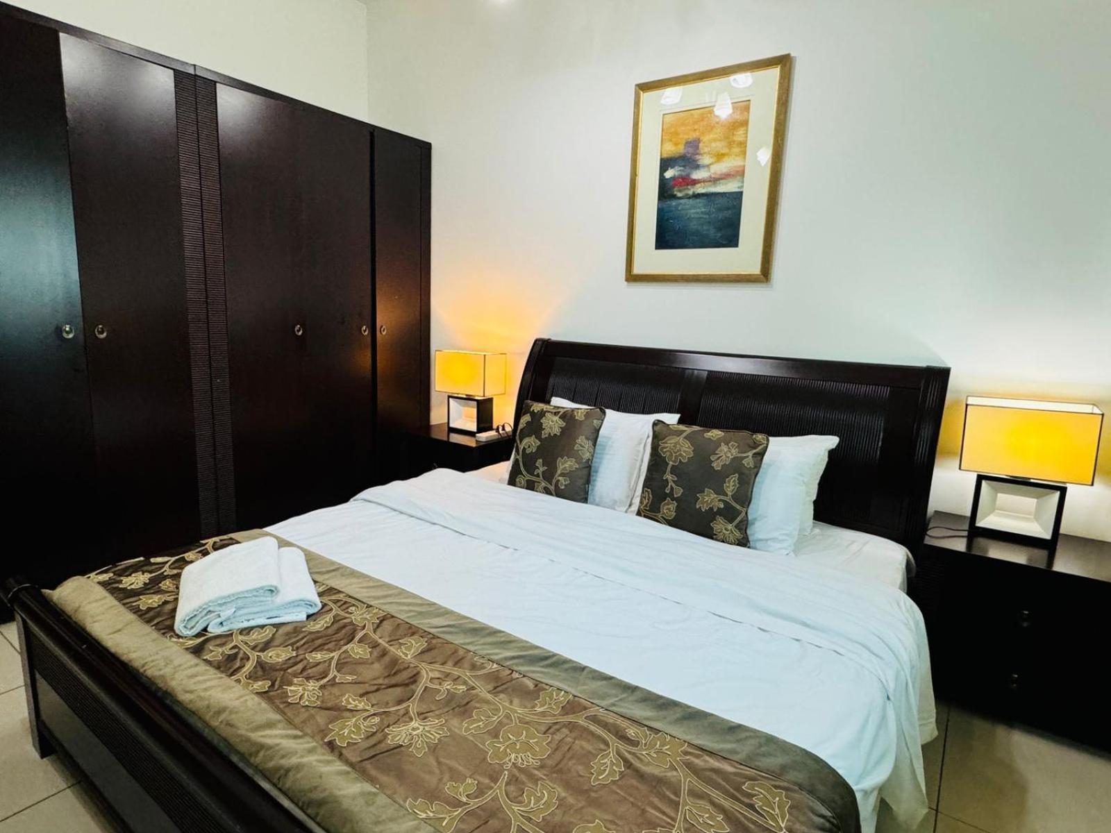 Private Rooms In 3 Bedroom Apartment Skynest Homes Marina Pinnacle Дубай Экстерьер фото